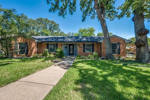 1013 Sleepy Hollow Drive S Irving TX 75061