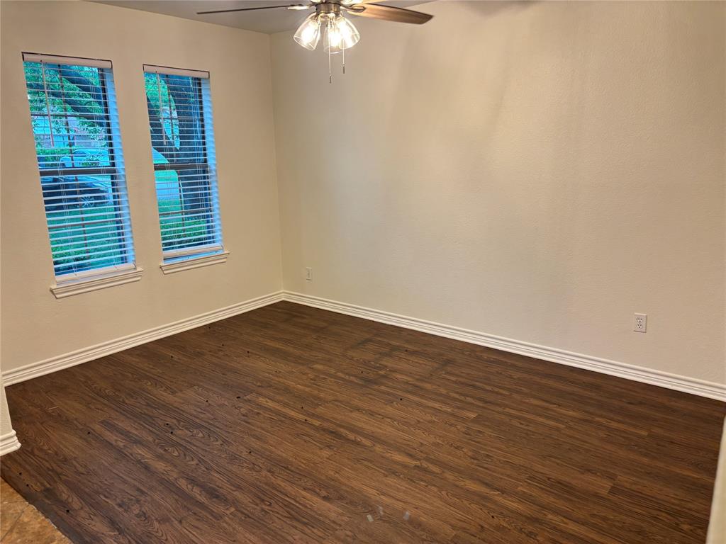 315 Lakeside Drive