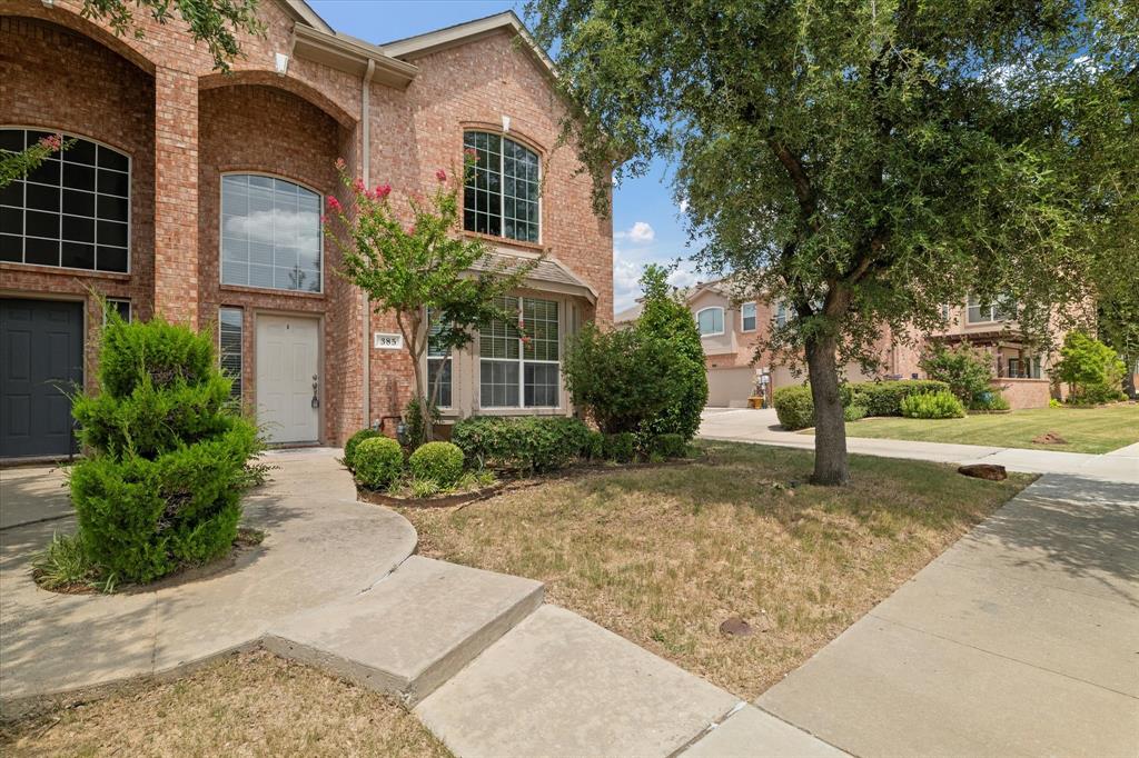 385 Ivan Drive