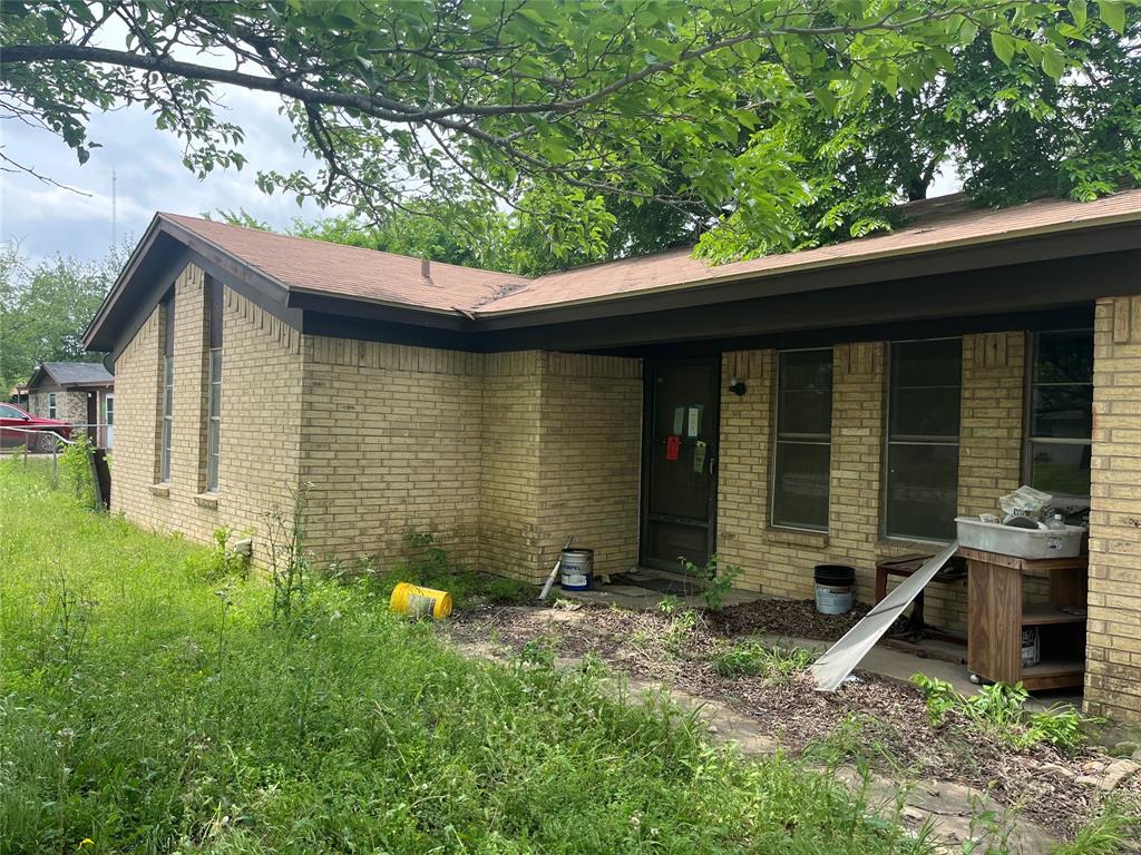 207 N Hickory Street