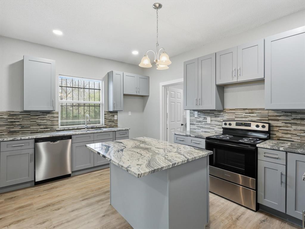 KAHN E M & CO EMP LOAN & SAV A - Residential