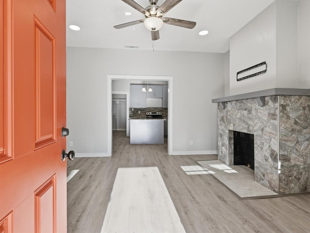 KAHN E M & CO EMP LOAN & SAV A - Residential