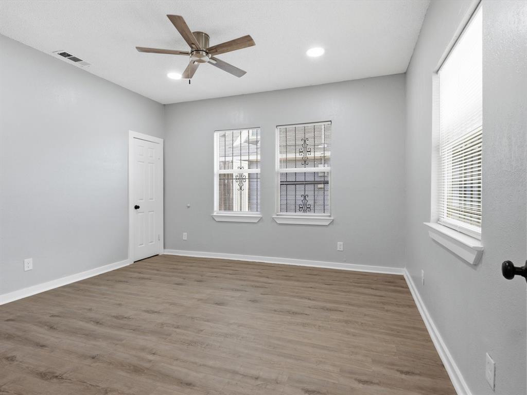 KAHN E M & CO EMP LOAN & SAV A - Residential