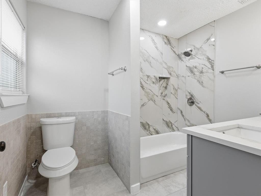 KAHN E M & CO EMP LOAN & SAV A - Residential