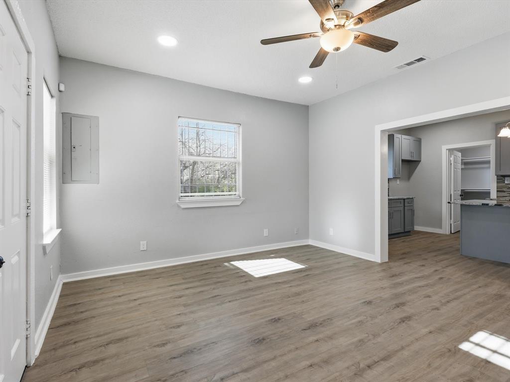 KAHN E M & CO EMP LOAN & SAV A - Residential