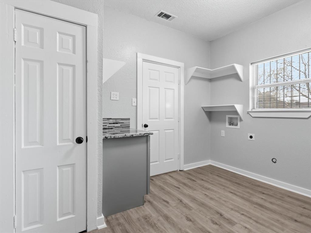 KAHN E M & CO EMP LOAN & SAV A - Residential