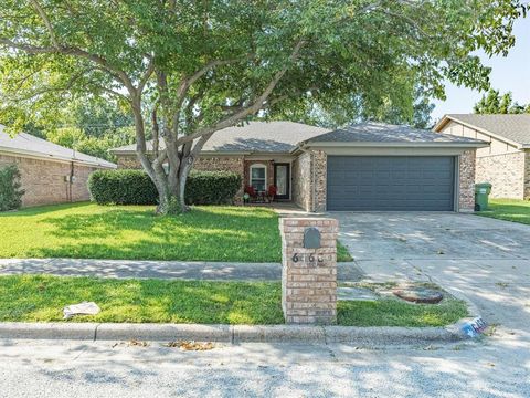 6468 Fairview Drive Watauga TX 76148