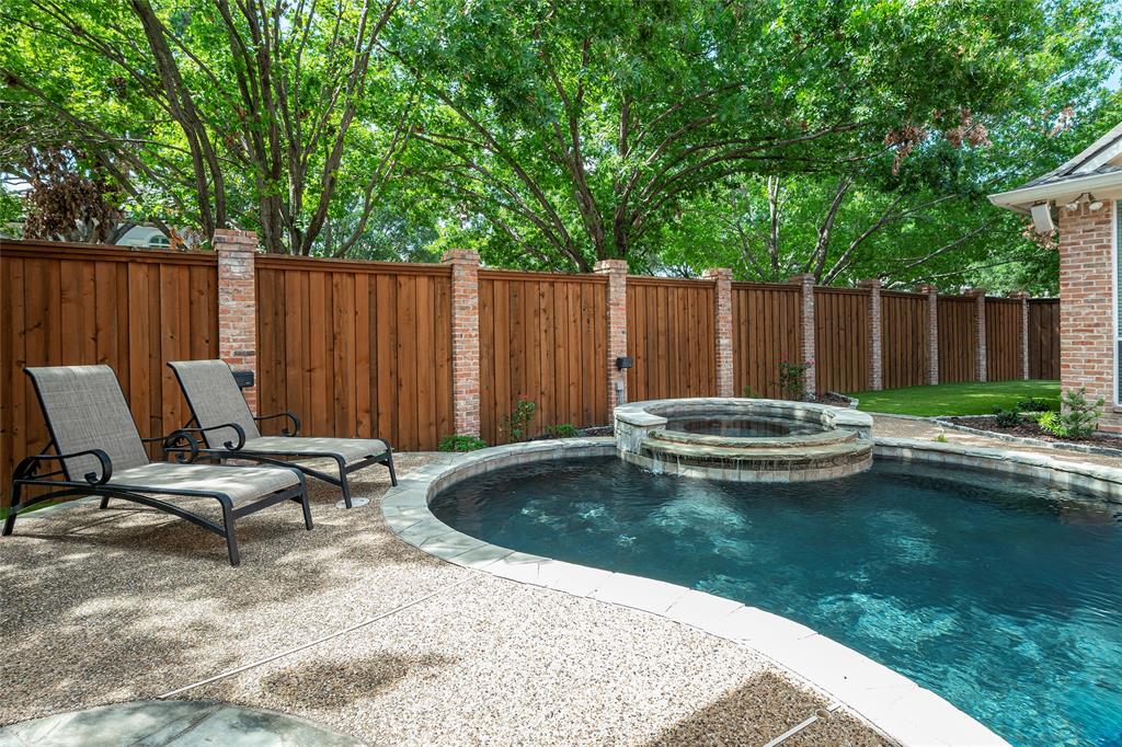 Kings Court Of Willow Bend - Residential