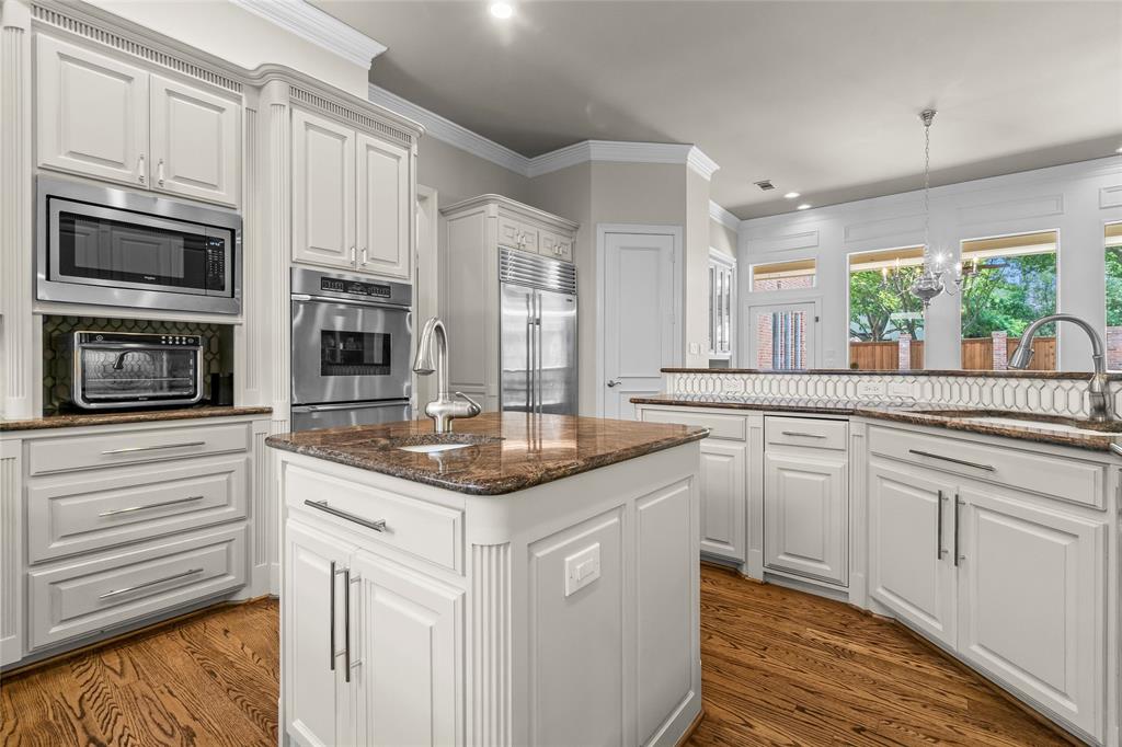 Kings Court Of Willow Bend - Residential