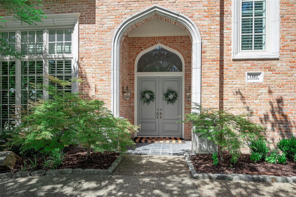 Kings Court Of Willow Bend - Residential