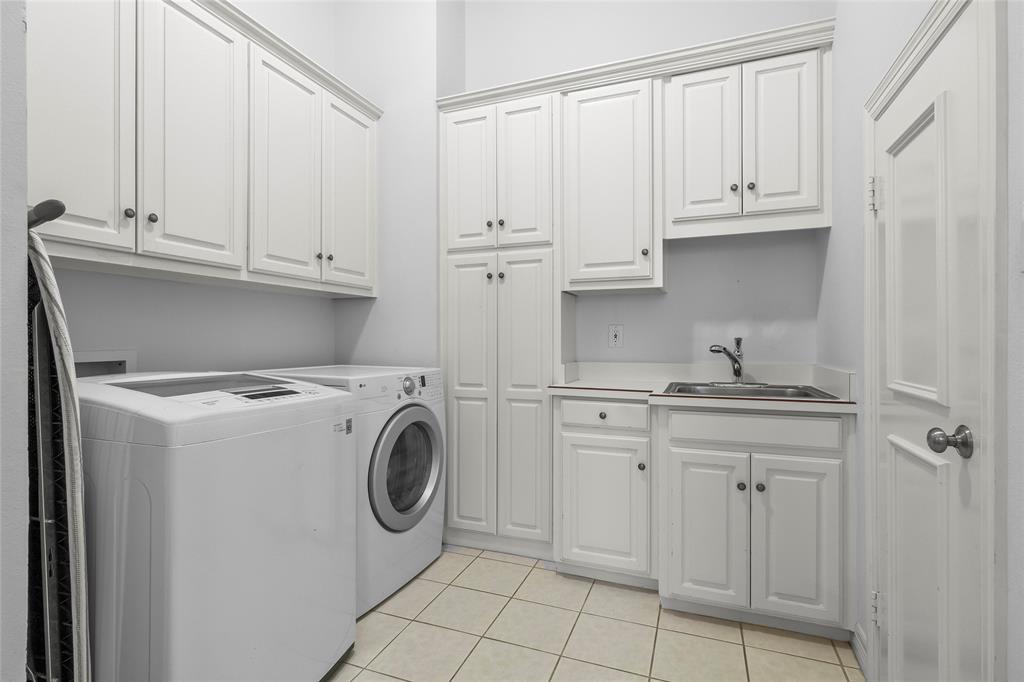 Kings Court Of Willow Bend - Residential