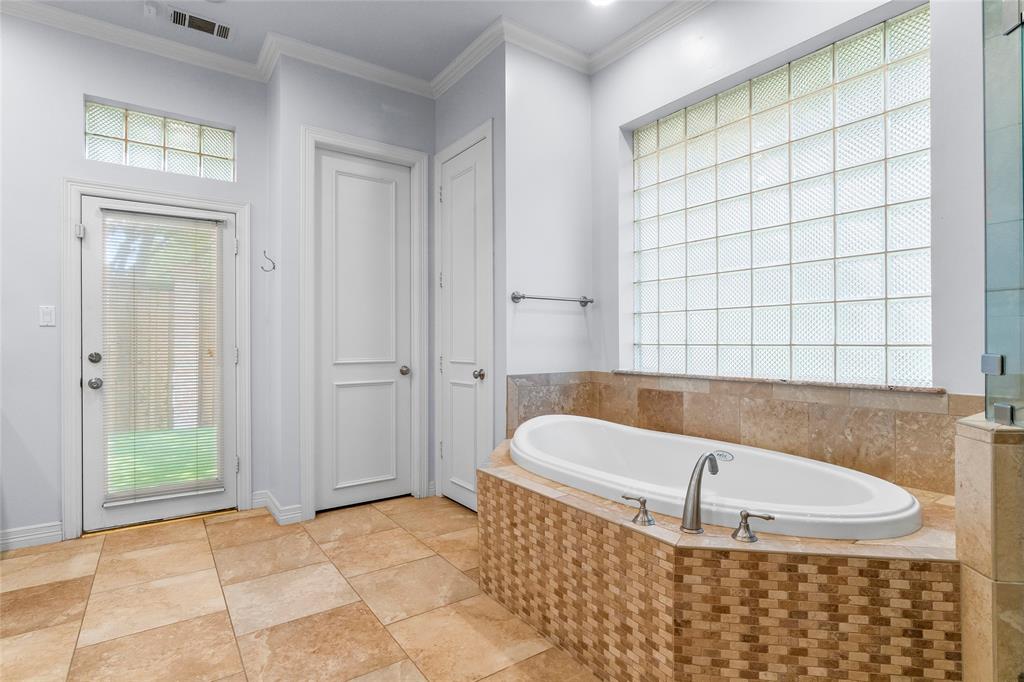 Kings Court Of Willow Bend - Residential