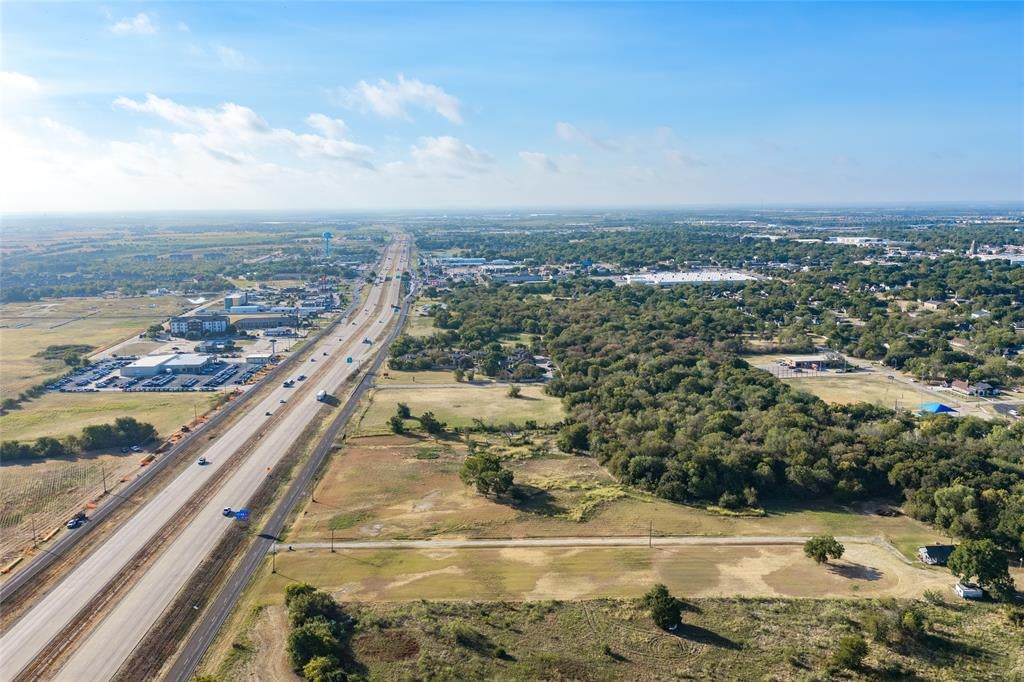 1207 N Interstate Highway 45
