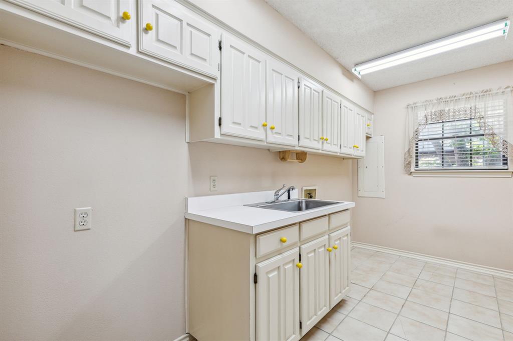 Whispering Oaks Kenn - Residential