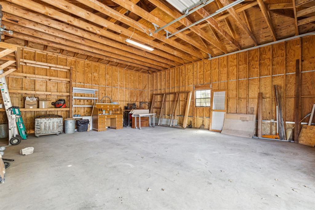 Whispering Oaks Kenn - Residential