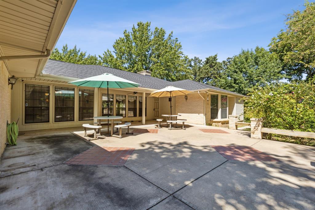 Whispering Oaks Kenn - Residential