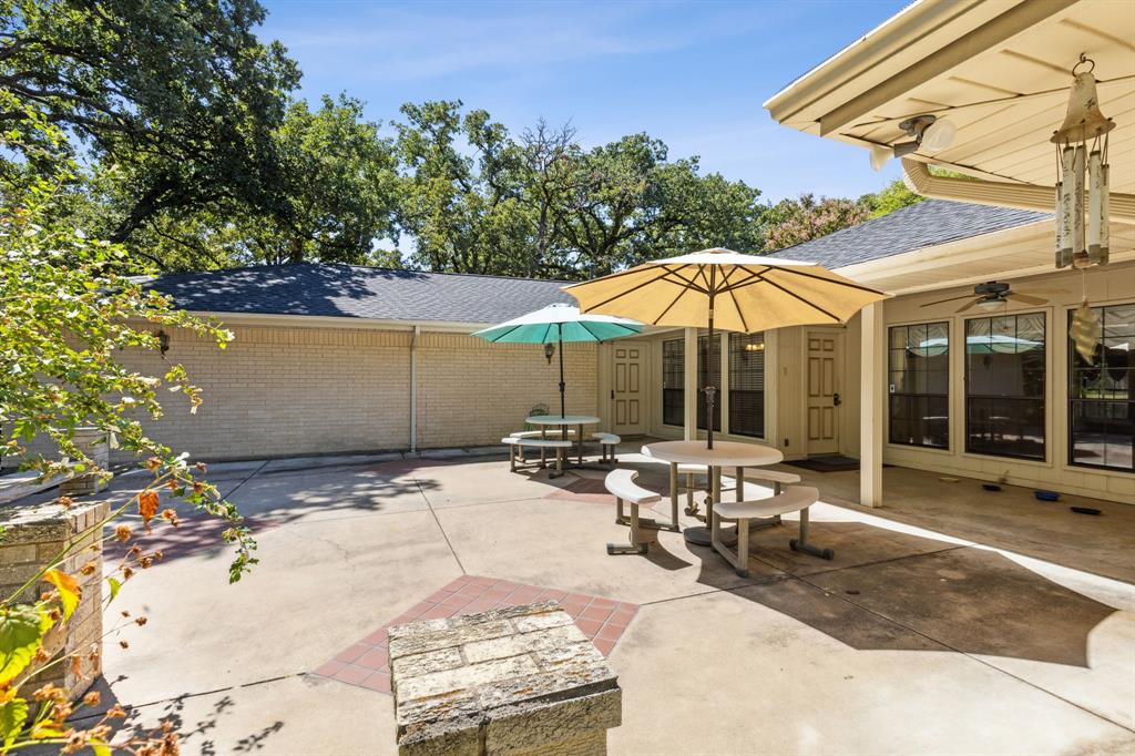 Whispering Oaks Kenn - Residential