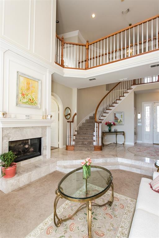 816 Hills Creek Drive