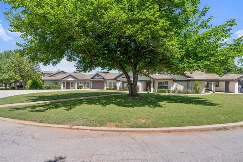 7901 Green Valley Drive North Richland Hills TX 76182