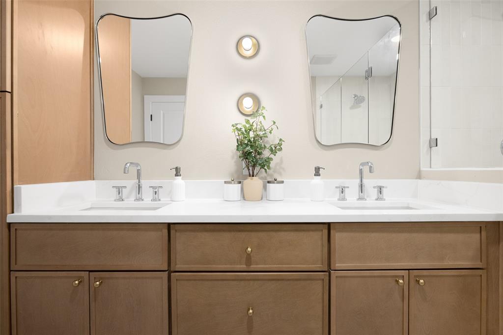 Lochwood Mdws Add Instl 12 - Residential