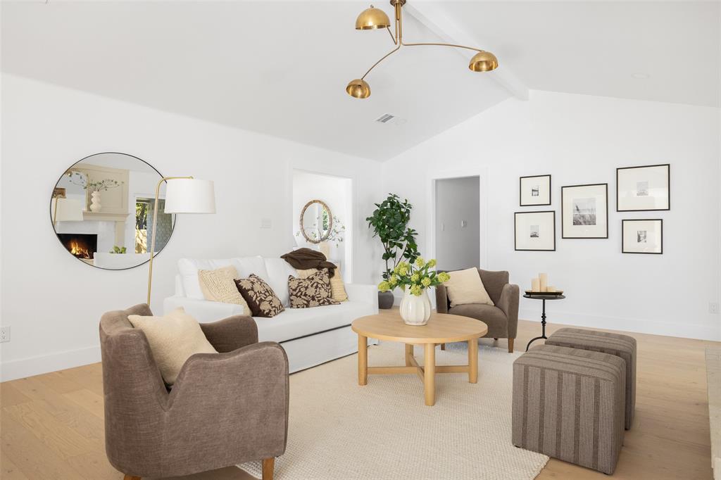 Lochwood Mdws Add Instl 12 - Residential