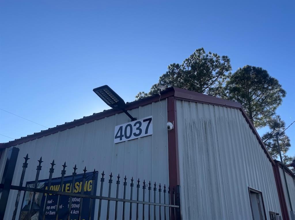 City Of Paris - Commercial Sale