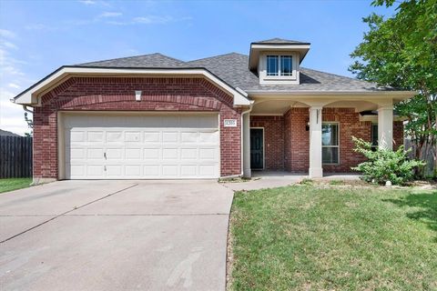 Photo of 1205 Rosa Lane, Mansfield, TX 76063 (MLS # 21274539)
