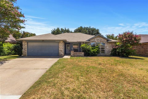 Photo of 2709 Typhon Drive, Grand Prairie, TX 75052 (MLS # 21385444)