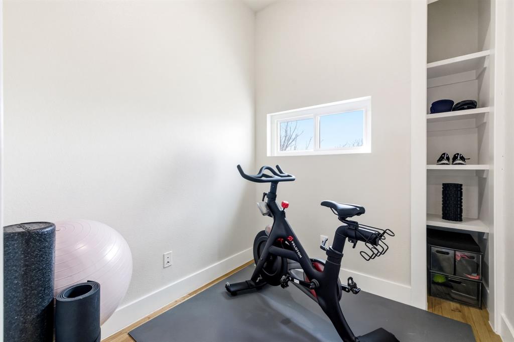 3816 ROSELAND CONDOMINIUM - Residential