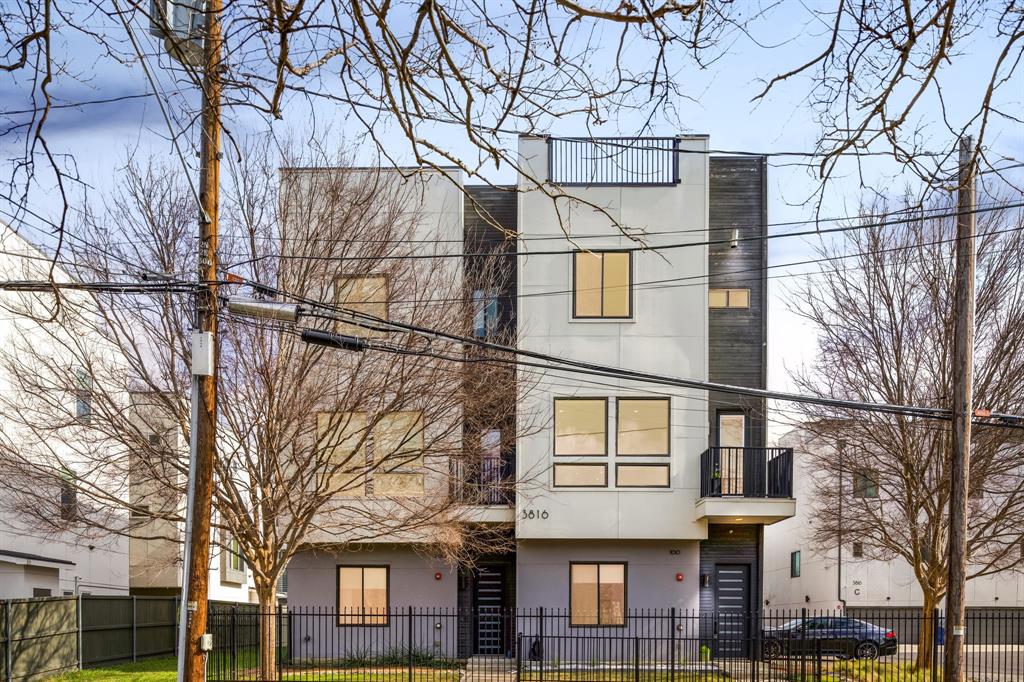 3816 ROSELAND CONDOMINIUM - Residential