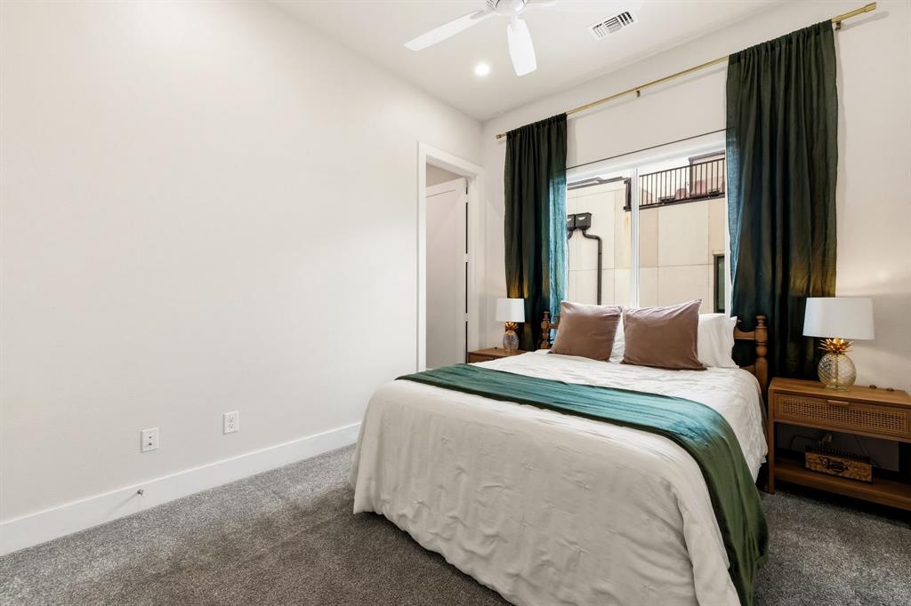 3816 ROSELAND CONDOMINIUM - Residential