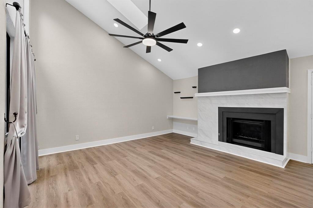 Holly Oaks Twnhms - Residential