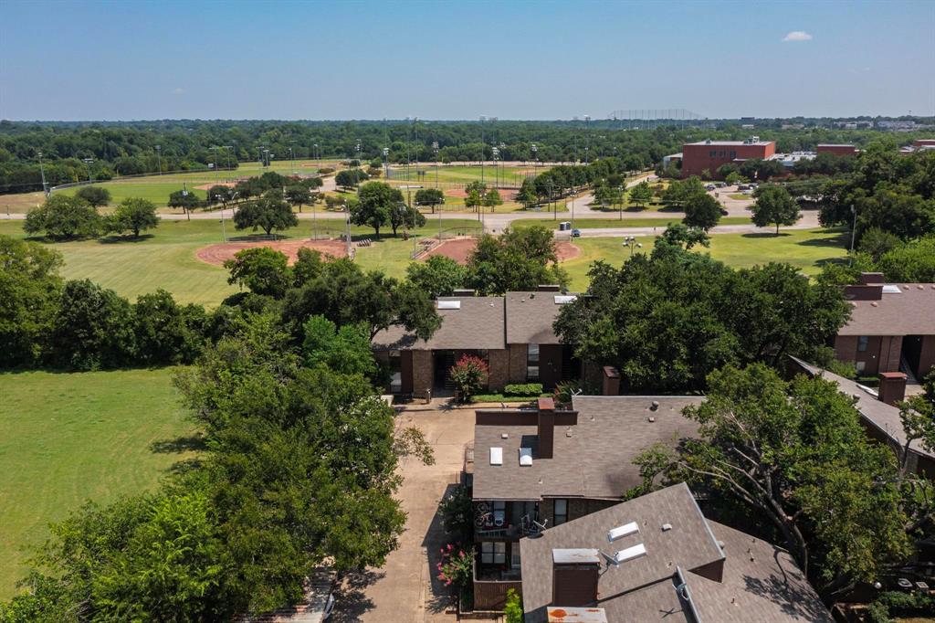 Holly Oaks Twnhms - Residential