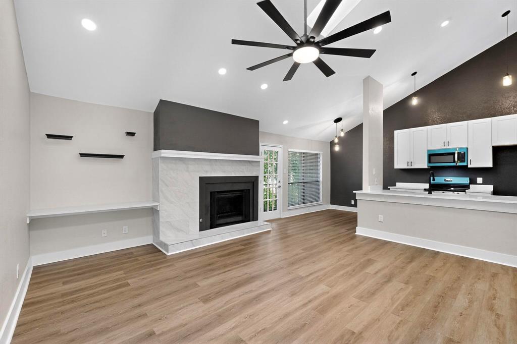 Holly Oaks Twnhms - Residential