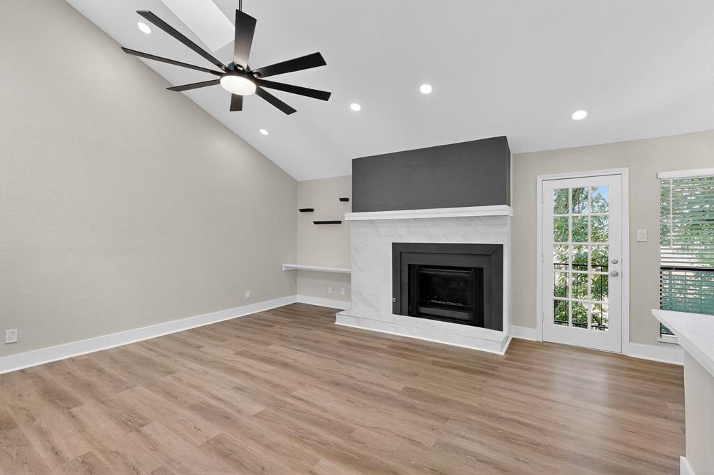 Holly Oaks Twnhms - Residential