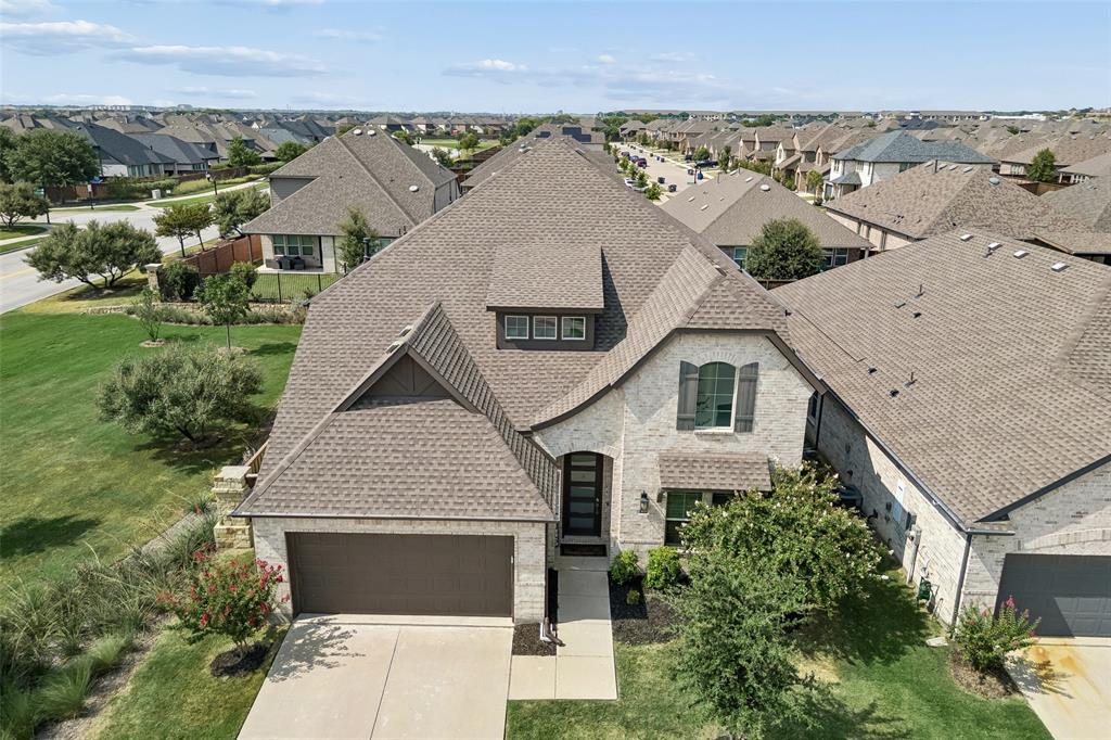 621 Hummingbird Drive