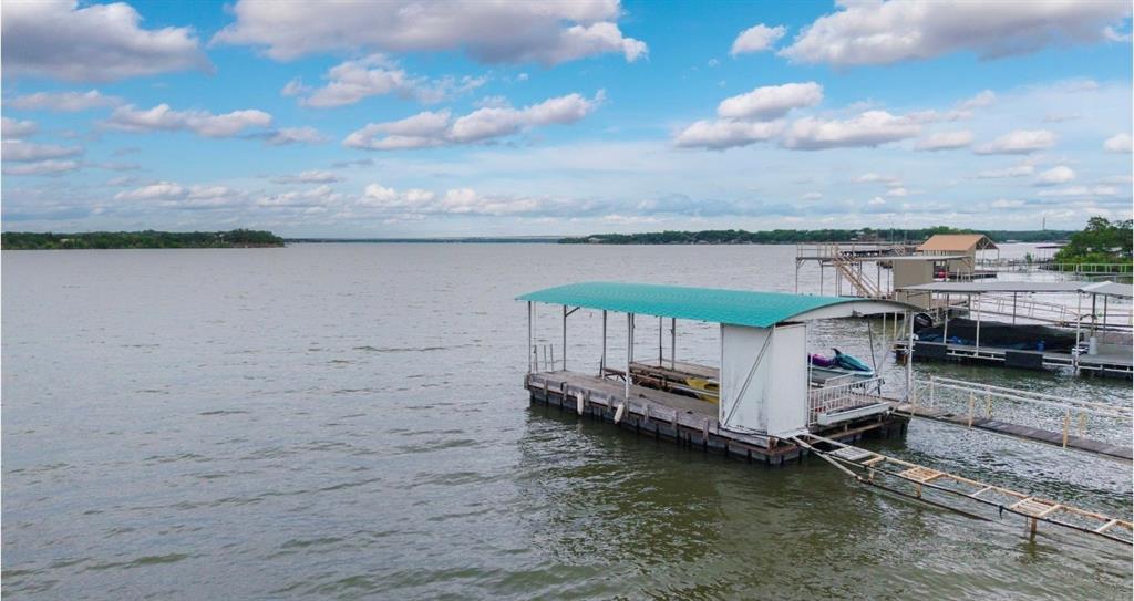 420 Lakeside Drive