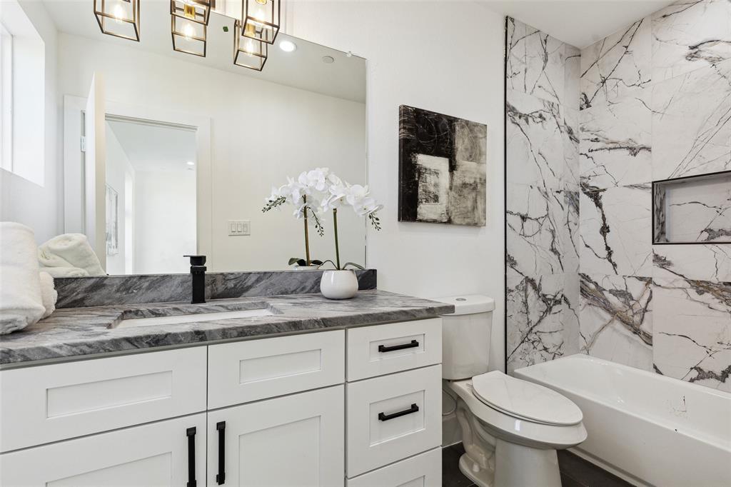 Dallas Land & Loan 02 - Residential Lease