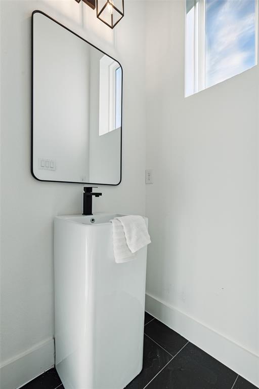 Dallas Land & Loan 02 - Residential Lease