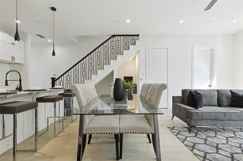 Dallas Land & Loan 02 - Residential Lease