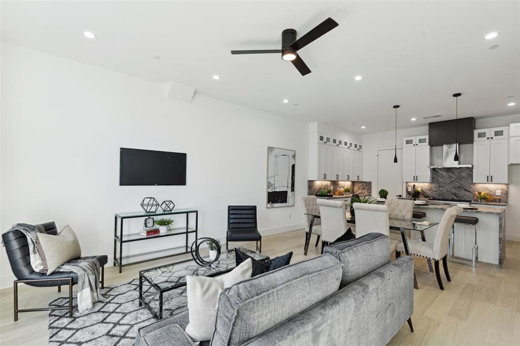 Dallas Land & Loan 02 - Residential Lease