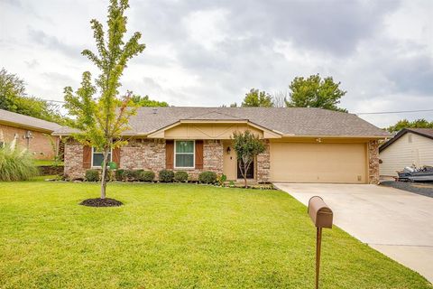 2217 Pecos Drive Grapevine TX 76051
