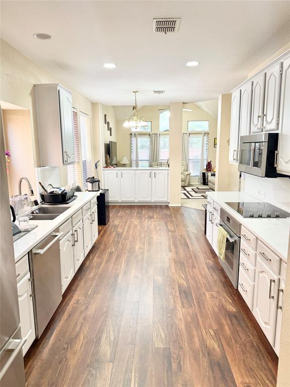 652 Forest Hill Drive