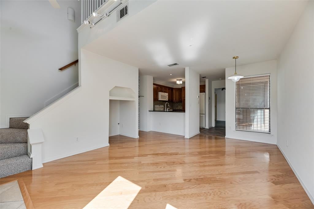 3121 Sondra Drive 201