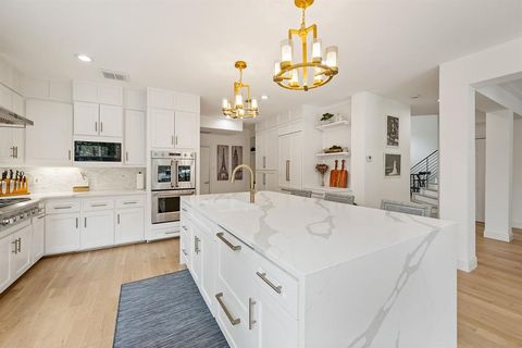 Tiny photo for 608 Stratford Drive, Southlake, TX 76092 (MLS # 21094027)