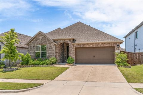 4121 Silver Spur Court Aubrey TX 76227
