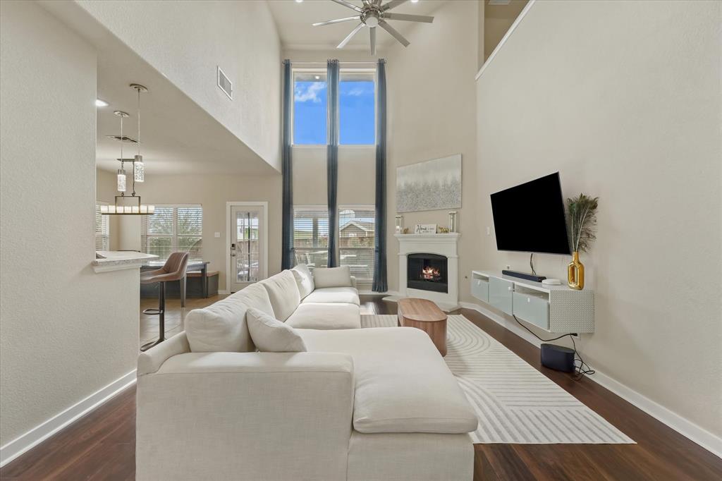 1312 Hill View Trail