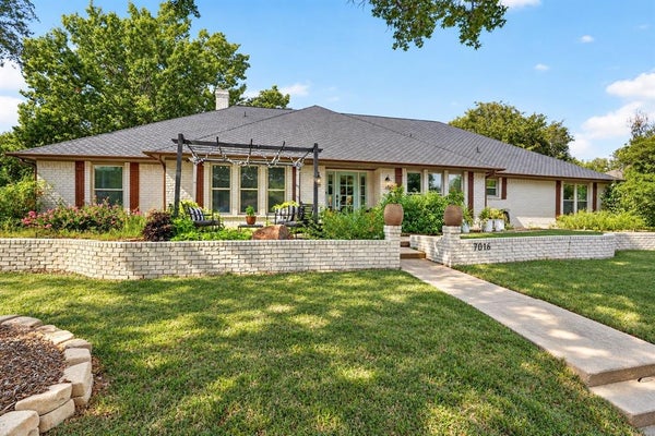 7016 BATTLE CREEK RD, FORT WORTH, TX 76116 - Image d40baafe8a6d4676d2b7cfd335adee9c/352372526