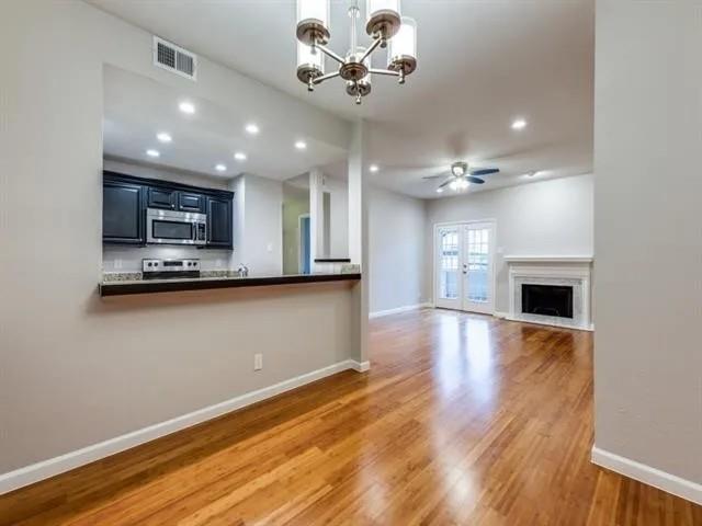 Woods On Park Lane Condos - Residential