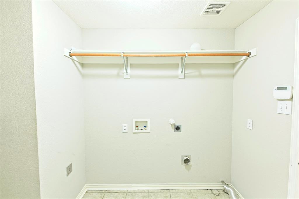 Dallas, Texas 75287, United States, 5 Bedrooms Bedrooms, ,3 BathroomsBathrooms,Residential,Pending,150102